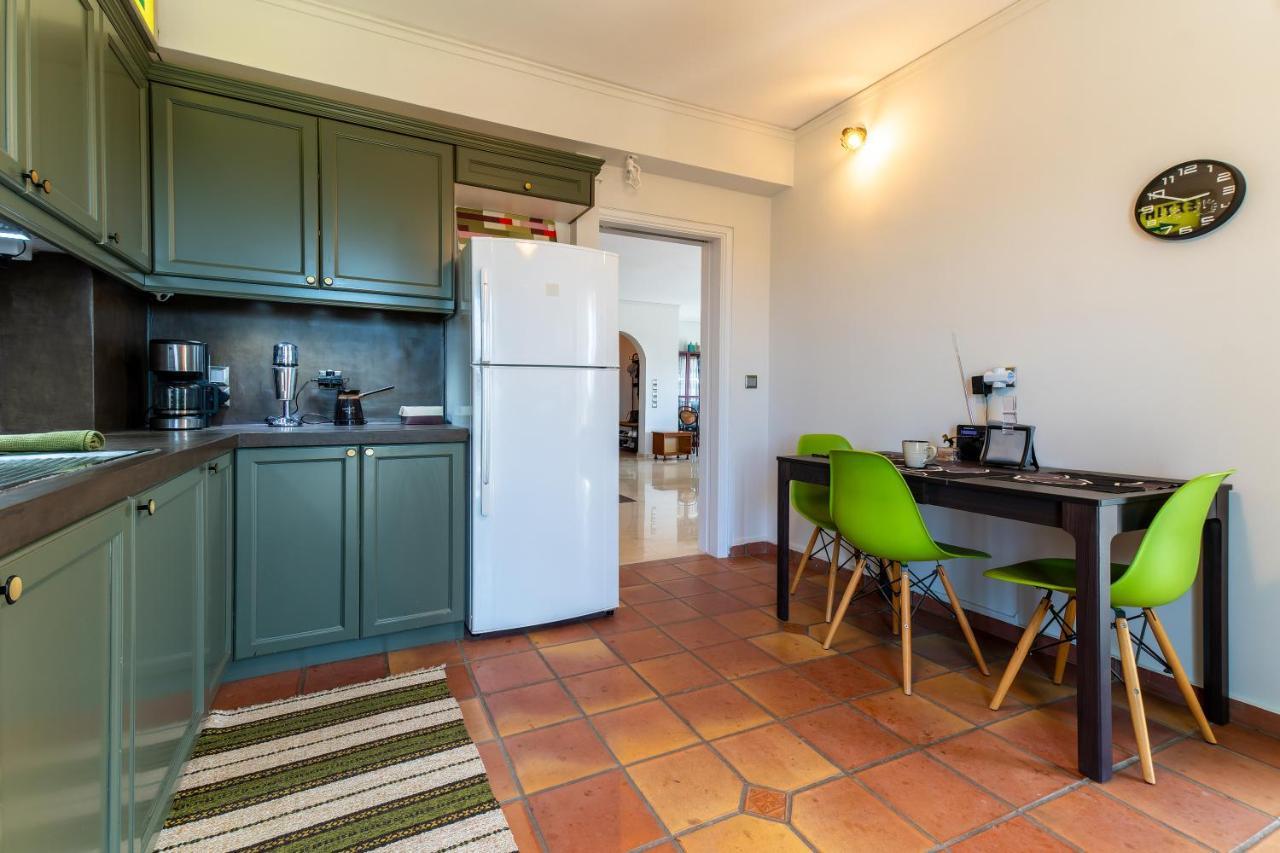 Spacious Apartment In Kavouri Афины Экстерьер фото